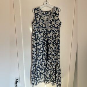 Sleeveless La Plage Navy and White Maxi Dress with Floral Print Size Small